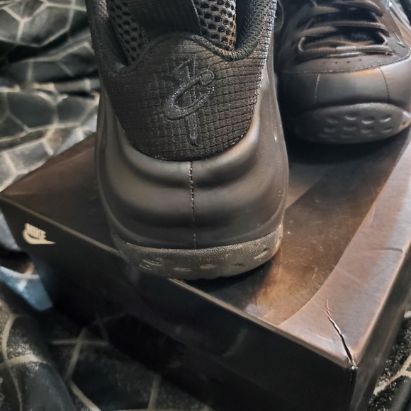 Nike Air Foamposite One Anthracite Customs